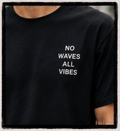 ブラックTシャツ